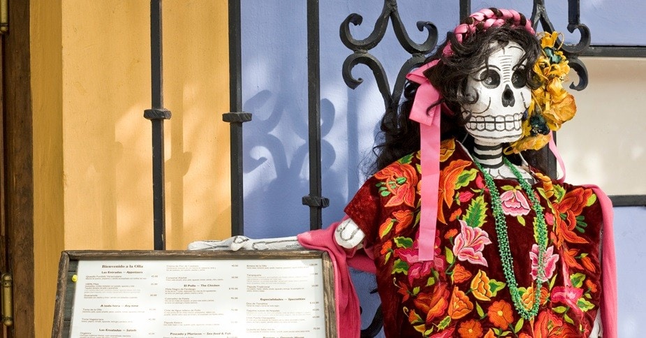 Invita a tus clientes a conocer los platillos del Día de Muertos